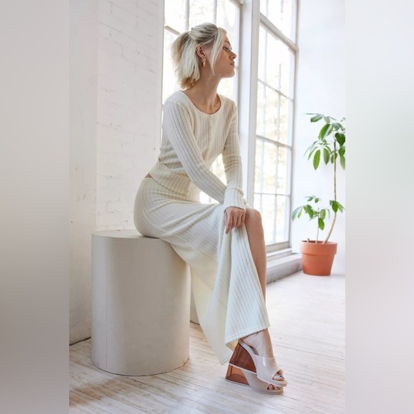 Out From Under BouncePlush Suki Ribbed Maxi Skirt and top - Picture 4 of 9